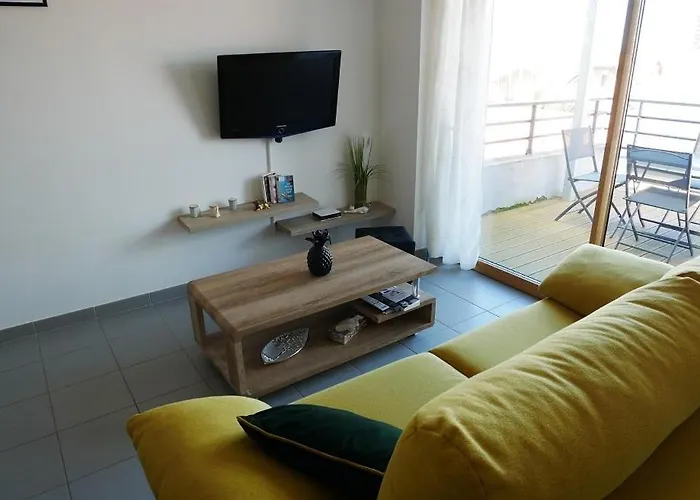 La Perle Oceane De St Gilles